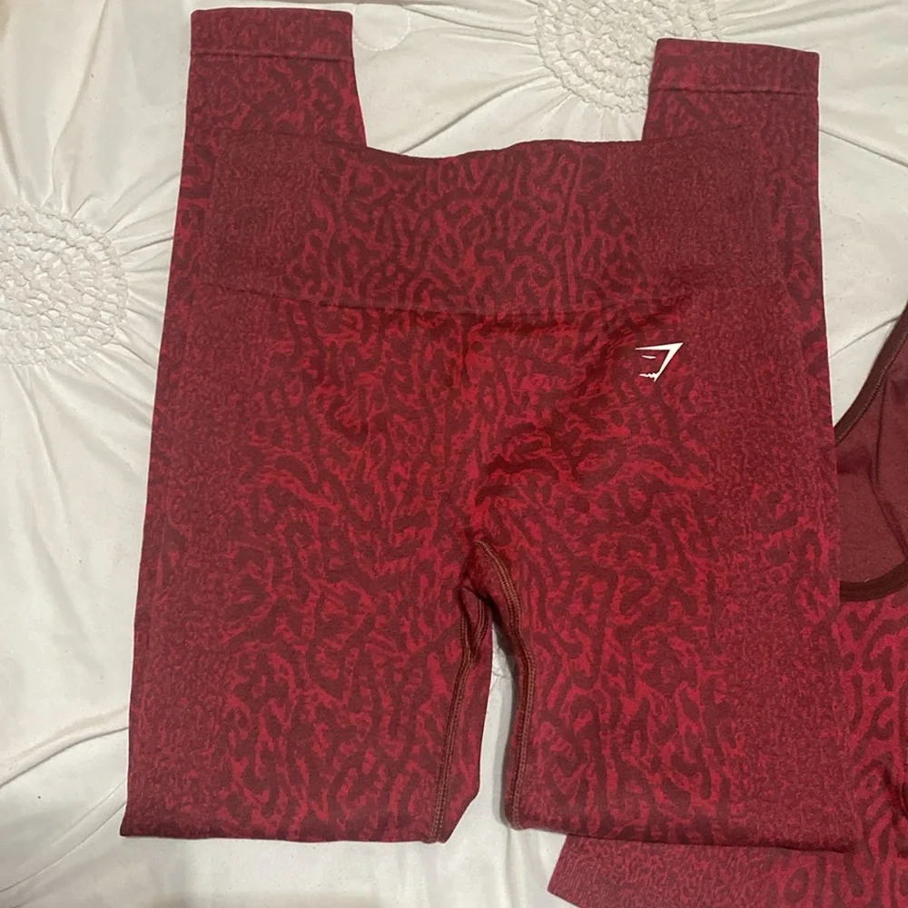 Gymshark Burgundy/Maroon Patterned Sports Bra & Leggings Set